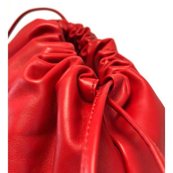 BOTTEGA VENETTA Bulb Medium Pouch Knot Red Calfskin Leather Clutch - Picture 6 of 12